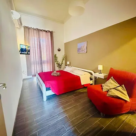 House Valpie Avola